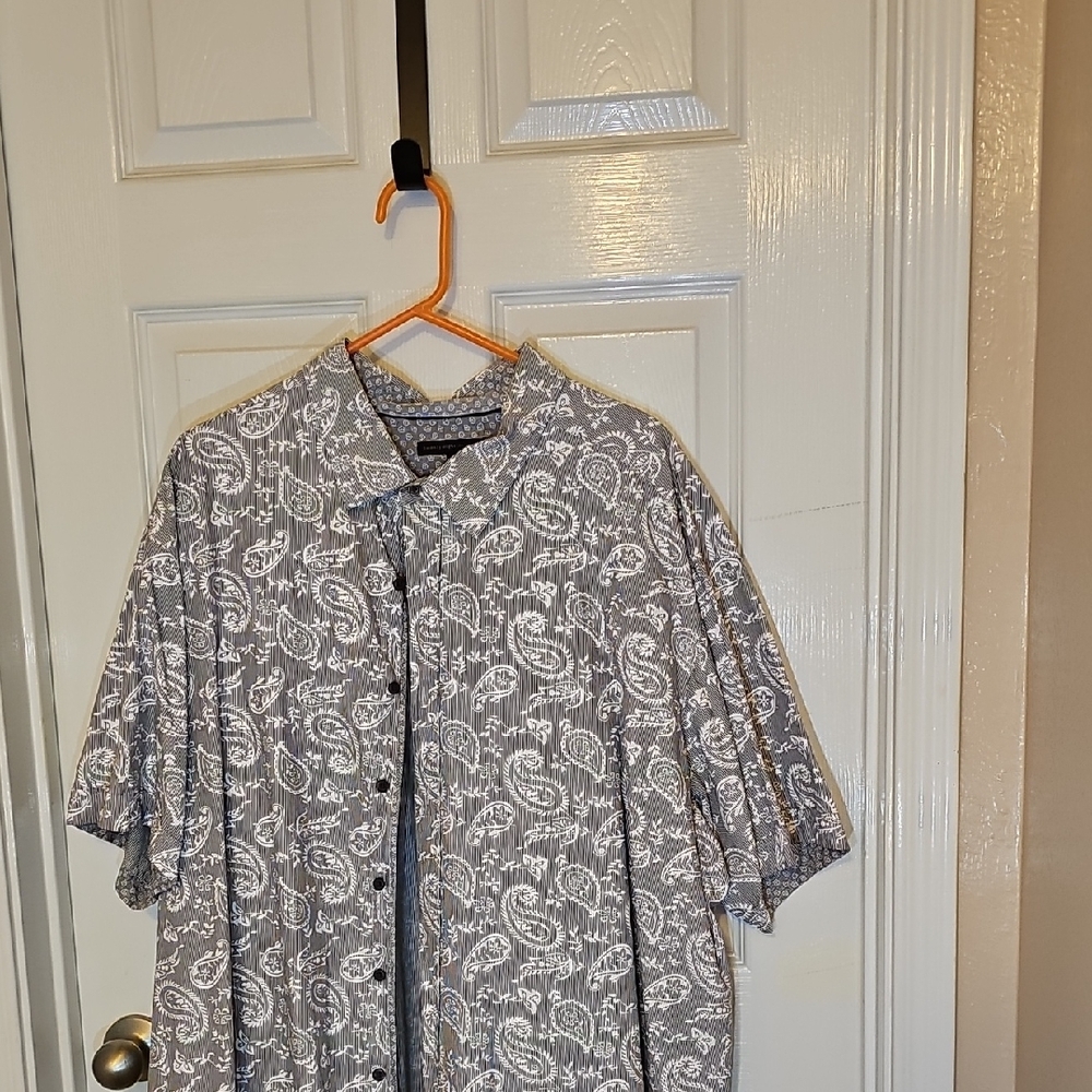 Elegant Gray Paisley Men's Button Down Shirt